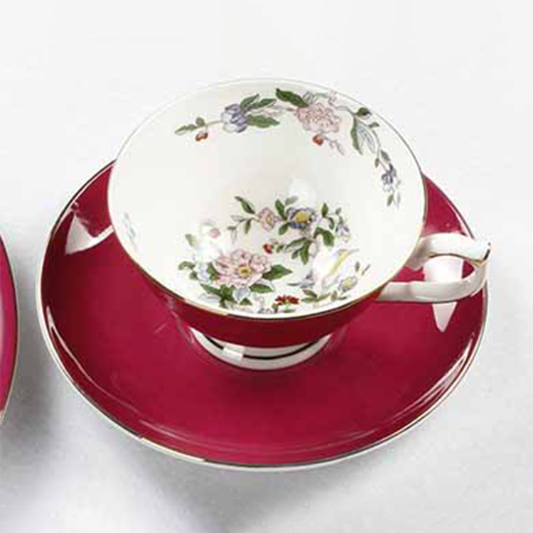 220ml red cup and saucer