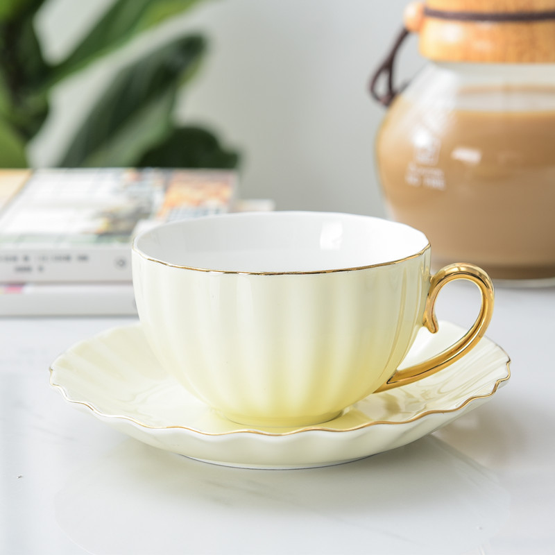 220mm yellow gold pumpkin cups and saucers